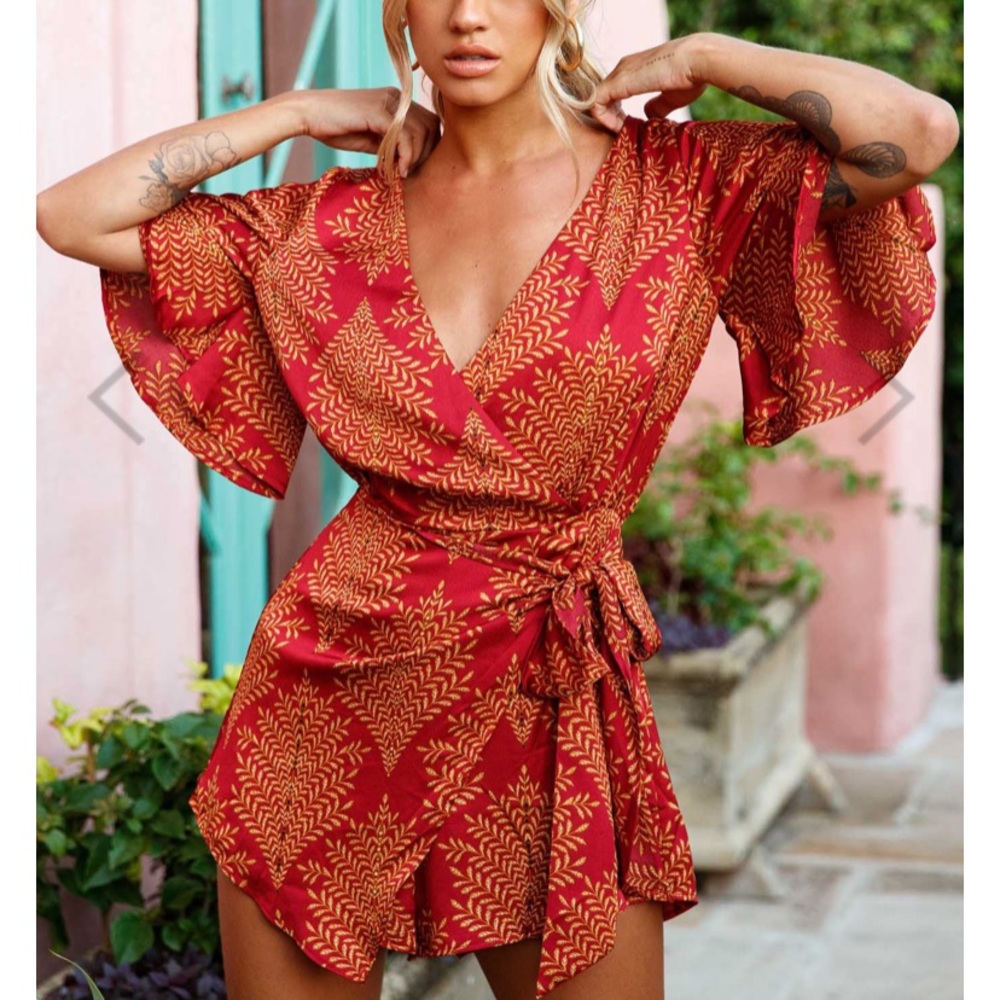 Selfie leslie romper